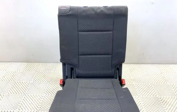 Volkswagen Touran I Rear seat 