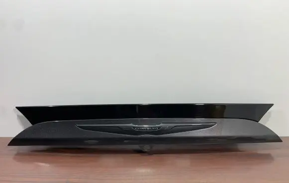 Chrysler Pacifica Trunk door license plate light bar 5UT85TRMA