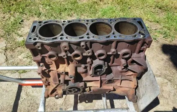 Ford Kuga I Engine block TXDA