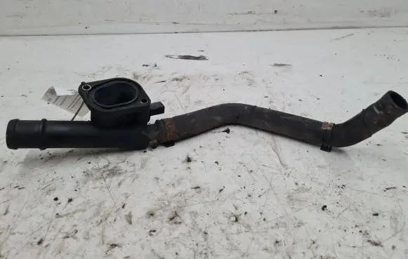 Volkswagen Touran I Engine coolant pipe/hose 038121132G