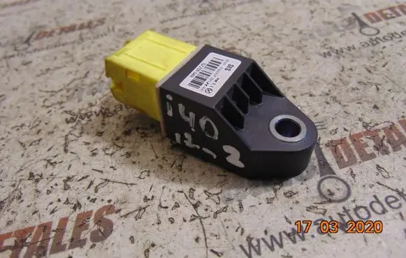 Hyundai i40 Airbag deployment crash/impact sensor 959200U000