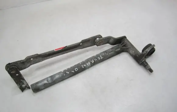 Volkswagen Touran I Front wiper linkage 1T0955023E