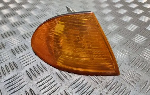 BMW 3 E46 Front indicator light 1315106141