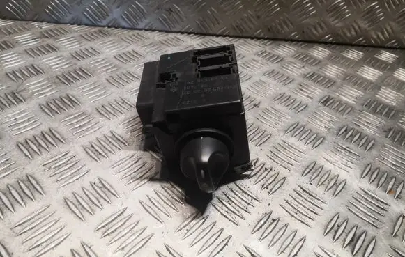 Mercedes-Benz Vaneo W414 Light switch 1685450104 A1685450104