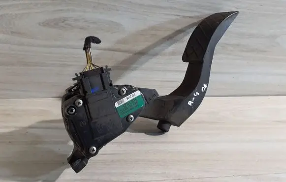 Audi A4 S4 B7 8E 8H Accelerator throttle pedal 8E1721523C