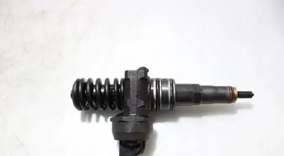 Seat Leon (1P) Fuel injector 0414720215
