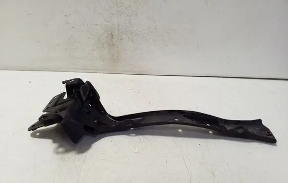 Radiator support slam panel bracket