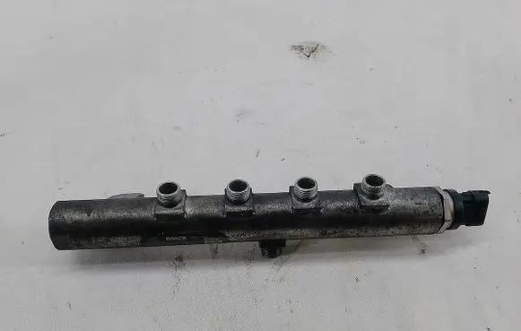 Opel Insignia A Fuel main line pipe