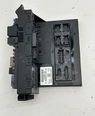 Mercedes-Benz CLS C219 SAM control unit 2115457001