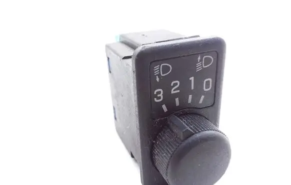Nissan Primera Headlight level height control switch 37044A D12205