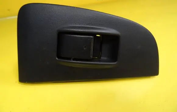 Toyota Avensis T250 Electric window control switch 7423105140