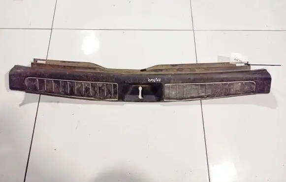 Toyota Avensis T250 Other trunk/boot trim element 5838705090 58387-05090