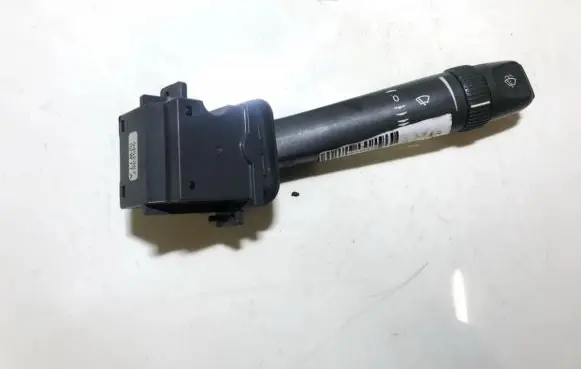 Volvo V70 Wiper control stalk nenustayta