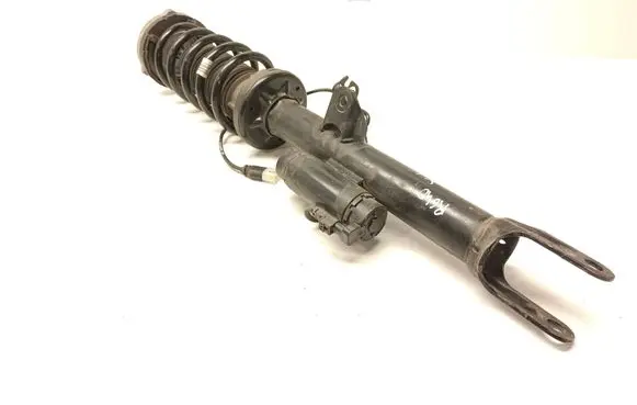 BMW 5 G30 G31 Front shock absorber with coil spring 6866403 17B342MB0049 F4BA5L813