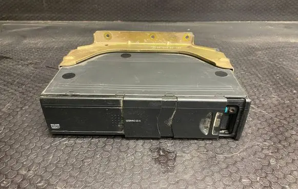 CD/DVD changer