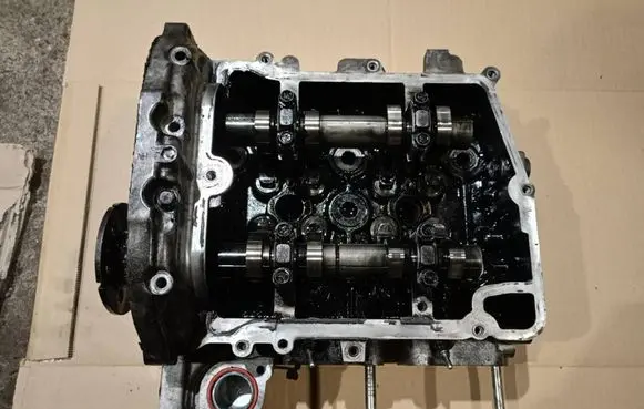 Subaru Outback Engine head T20DRH