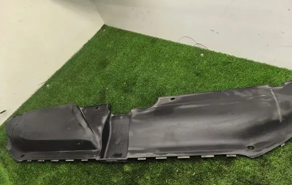 Audi A4 S4 B8 8K Engine bonnet/hood lock trim molding 8K0807081