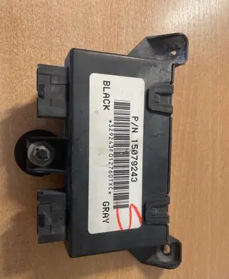 Cadillac Escalade Wing mirror control module 15079243 329943302170C