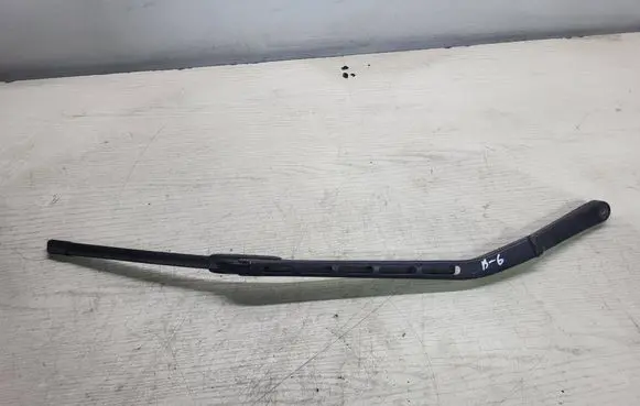 Mercedes-Benz C W203 Front wiper blade arm A2038202644