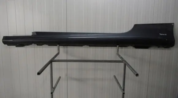 Mercedes-Benz C AMG W202 Front sill (body part) a2056906905
