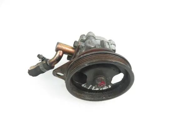 Nissan Sentra B15 Power steering pump 