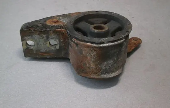 Smart ForTwo I Gearbox mount 74274714