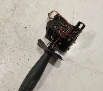 Renault Megane I Indicator stalk 7701044279