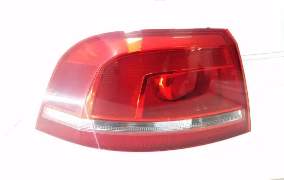 Volkswagen PASSAT B7 Rear/tail lights 3AF945095C