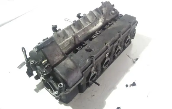 BMW 7 E65 E66 Engine head 