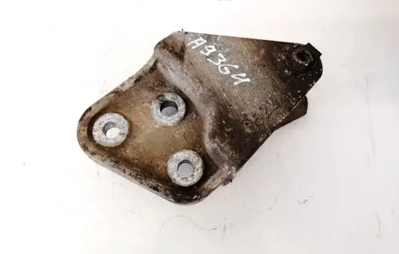 Dodge Caliber Engine mounting bracket