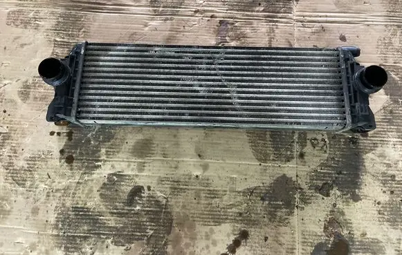 Volkswagen Crafter Intercooler radiator