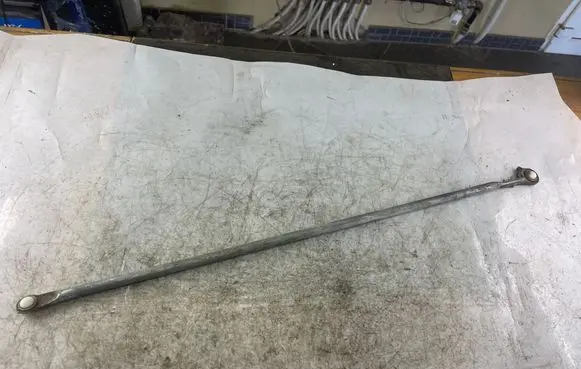 Mitsubishi Grandis Front wiper linkage 
