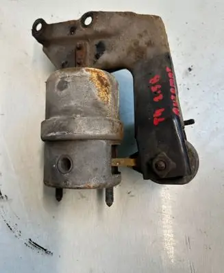 Volkswagen Transporter - Caravelle T4 Gearbox mount 7D0199131C