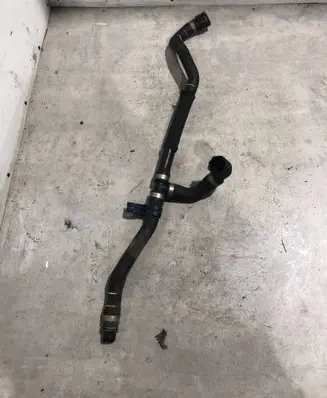 Mercedes-Benz Sprinter W907 W910 Engine coolant pipe/hose A9105011600