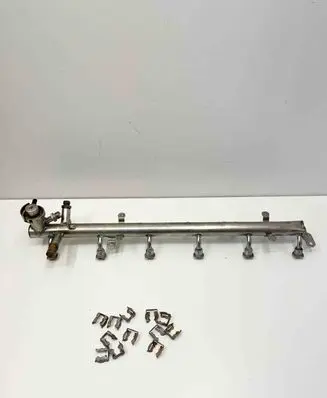 Mercedes-Benz SL R129 Fuel injector supply line/pipe A1200700695 A0000761389