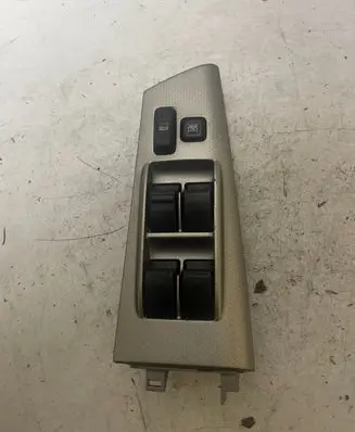 Toyota Corolla Verso AR10 Electric window control switch 848200F030 37073C258C