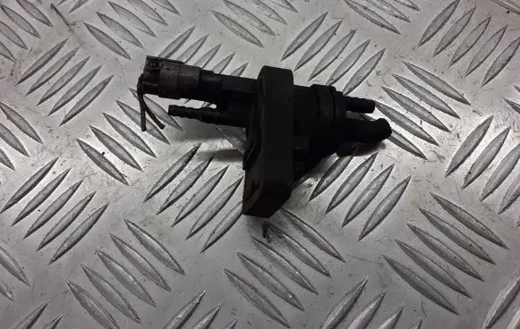 Mercedes-Benz Vito Viano W638 Vacuum valve 0025401497