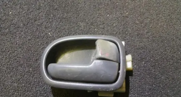 Mazda 323 Rear door interior handle mdh20i