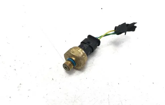 Jaguar E-Pace Fuel pressure sensor GJ329F972BA
