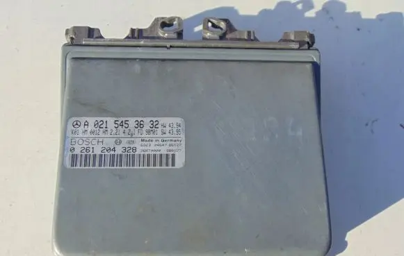 Mercedes-Benz C W202 Engine control unit/module A0215453632 0261204328