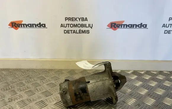 Renault Megane II Starter motor 8200584675A