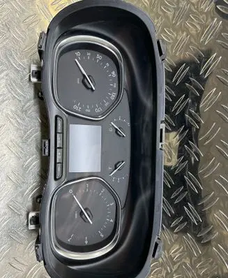 Citroen Jumpy Speedometer (instrument cluster) 9848098380