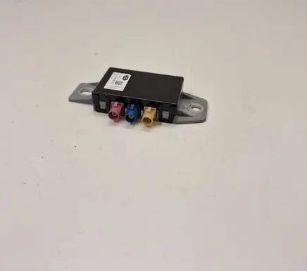 Jaguar F-Type Aerial antenna amplifier DPLA19C097BA