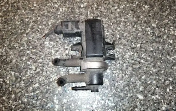 Volkswagen Multivan T5 Turbo solenoid valve 1J0906627C