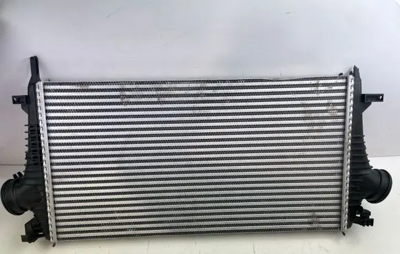Opel Insignia A Intercooler radiator CL191000P 1302647 13241751