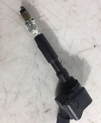 Skoda Citigo High voltage ignition coil 77300012 04E905110M