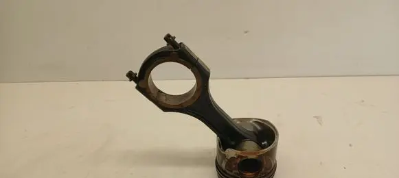 Mercedes-Benz C W205 Piston with connecting rod 65100 8348Y