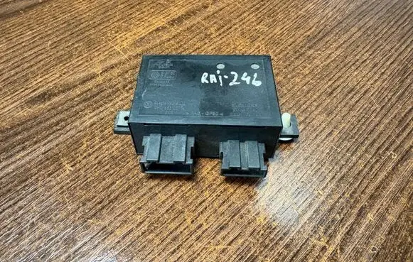 Volkswagen Transporter - Caravelle T4 Immobilizer control unit/module 6H0953257A