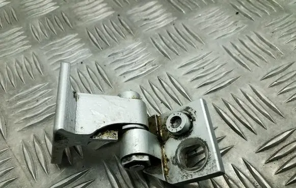 Volkswagen Golf VI Rear door upper hinge 1K9833401E