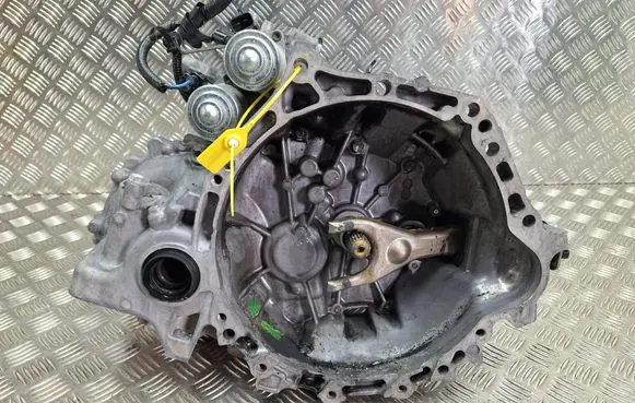 Toyota Yaris Automatic gearbox S25165223